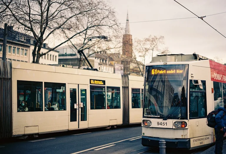 Bonn im roten Doppeldecker: Touren ab 24 Euro
