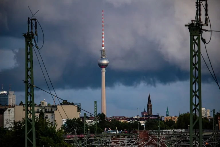 DWD-Warnlage am Sonntag: Landkreis jetzt prüfen
