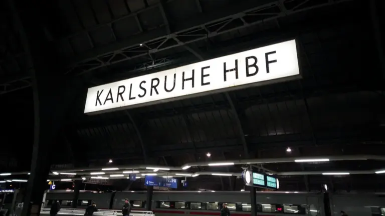 Media art is here: Karlsruhe wird zur Gratis-Bühne