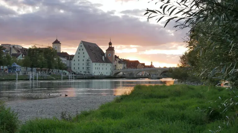 „Über 7 Brücken“ in Regensburg: Tour am 23. August