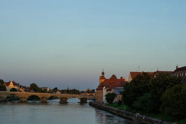 „Über 7 Brücken“ in Regensburg: Tour am 23. August