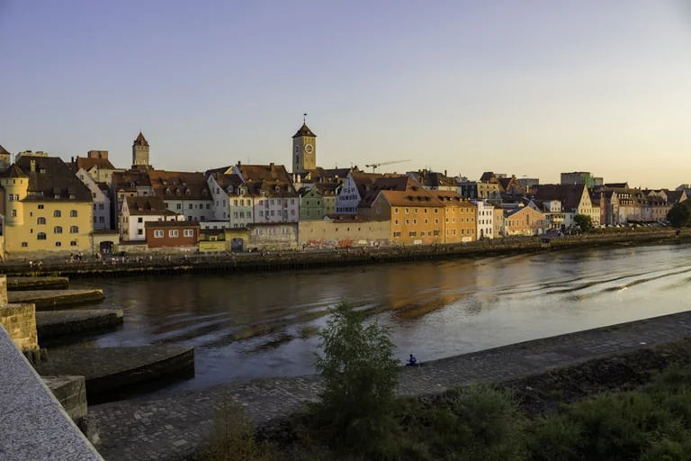 Von Drachen, Krabben und einem blauen Esel: 25.8. in Regensburg