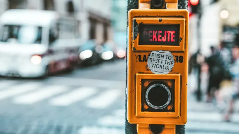 Warntag 2026: Cell Broadcast, Sirenen und Warn-Apps prüfen