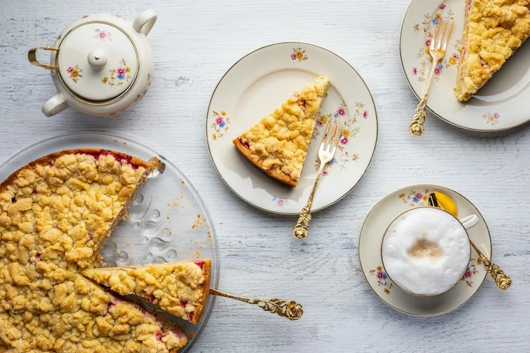 Apfelkuchen mit Streuseln: saftig und mit weniger Zucker