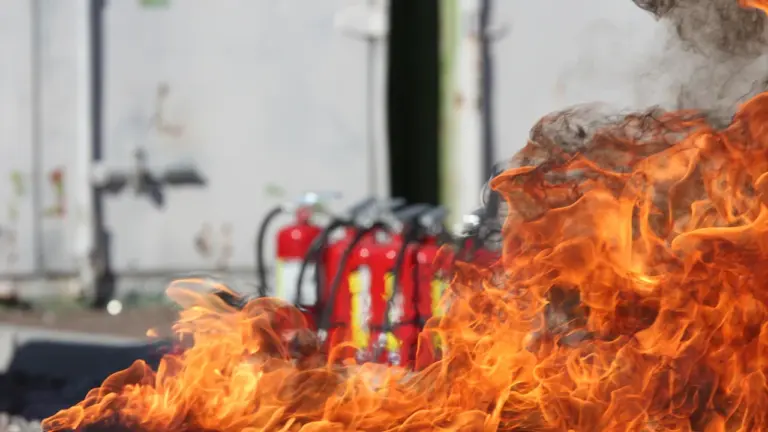 Schrottbrand in Trier: Warum keine Warnung nötig war