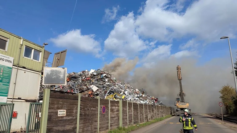 Schrottbrand in Trier: Warum keine Warnung nötig war