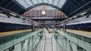 Von einem verpassten Zug träumen: Was dahinterstecken kann